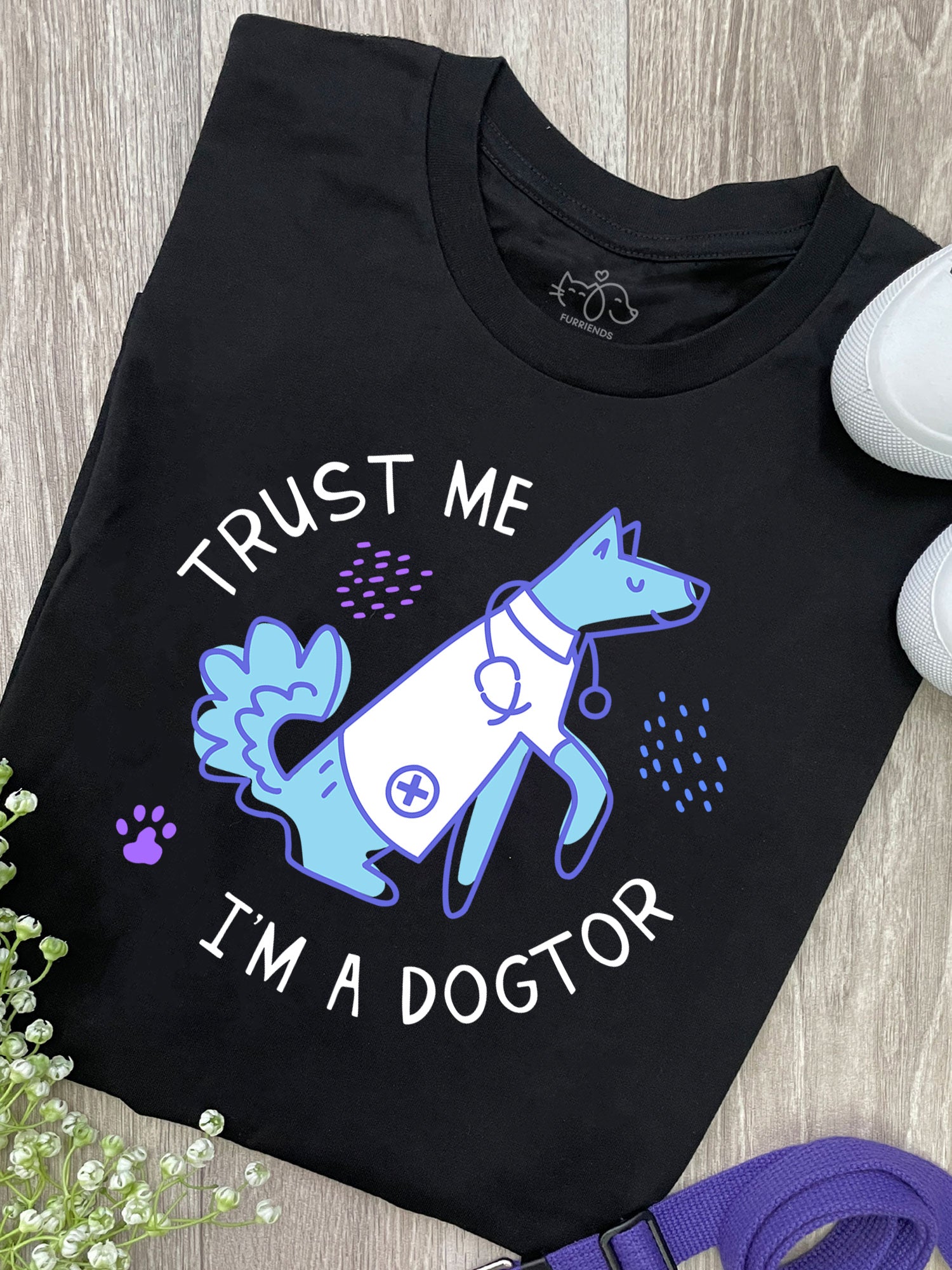Trust Me I'm A Dogtor Ava Women's Regular Fit Tee