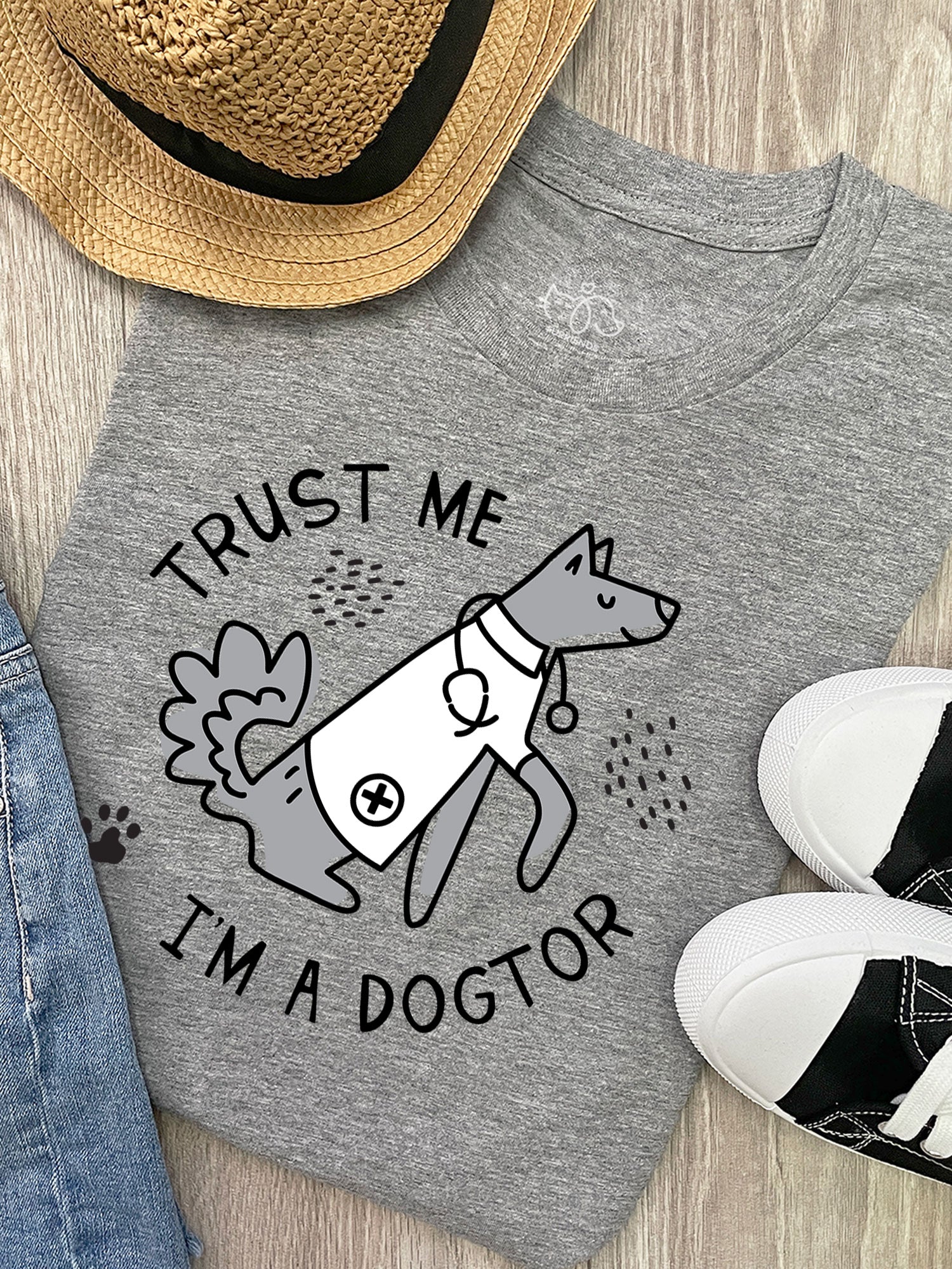 Trust Me I'm A Dogtor Ava Women's Regular Fit Tee