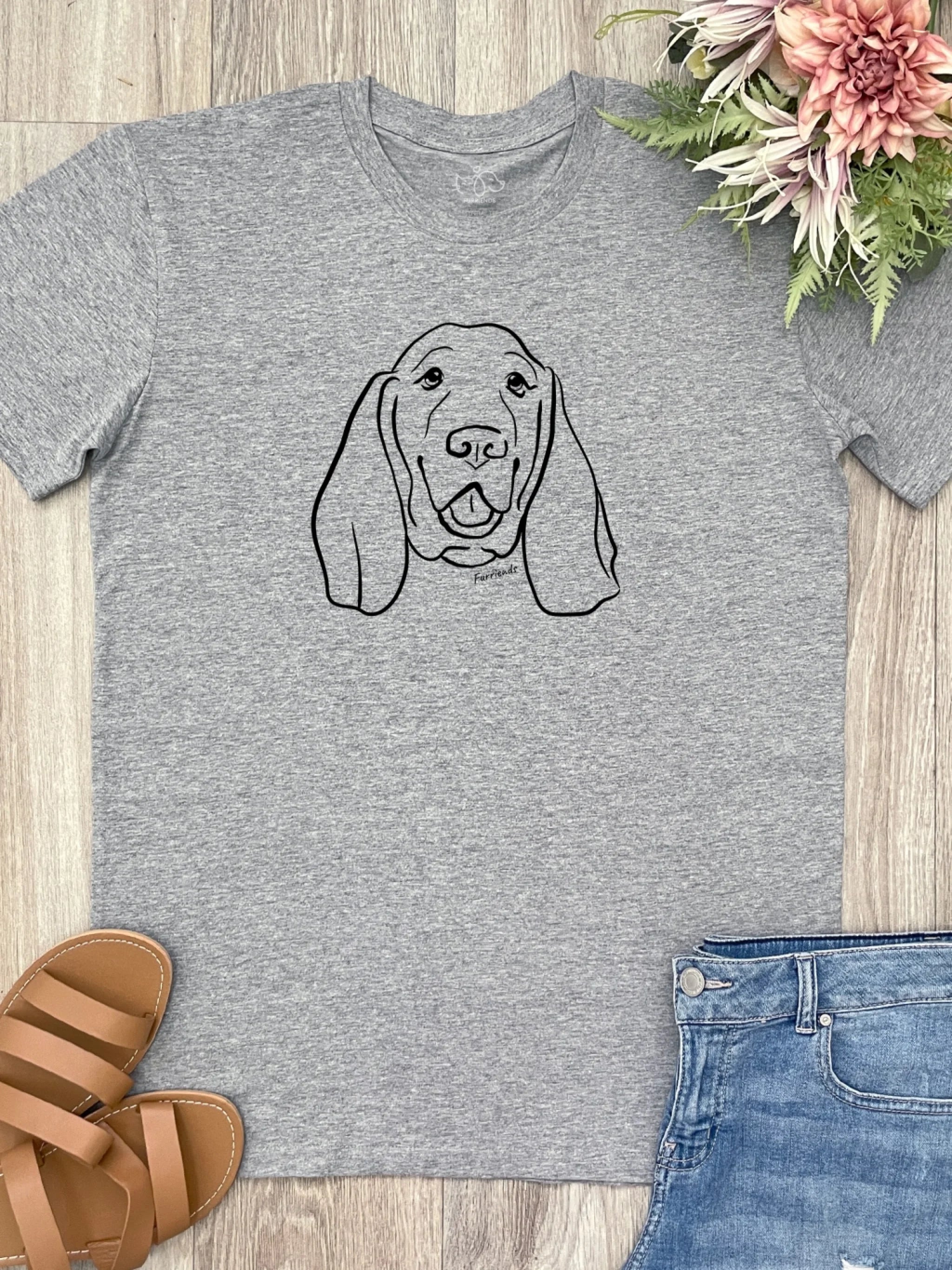 Essential-Tees-Flat-Lays-Grey-Basset-Hound-Head (1)