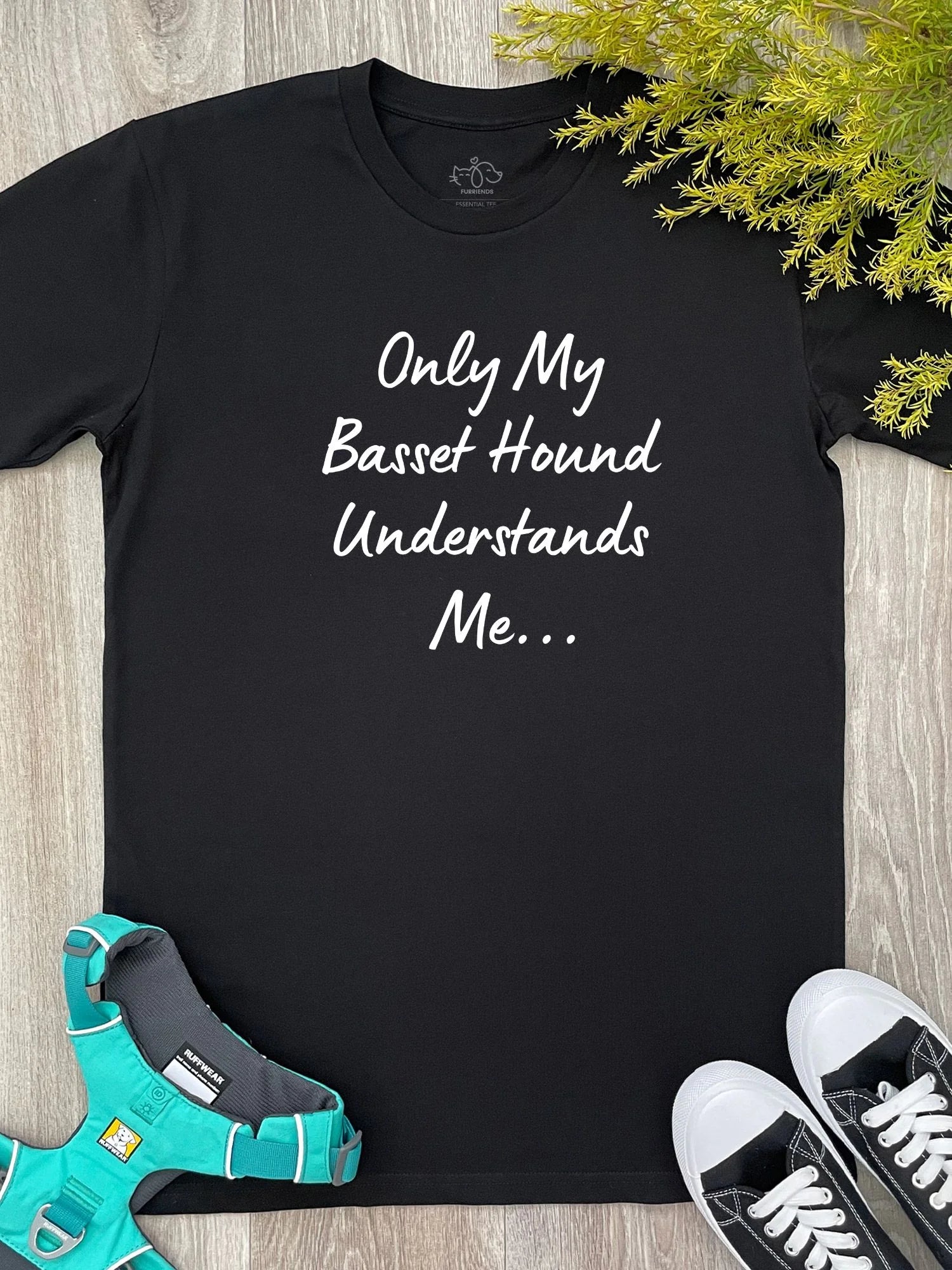 Only My Basset Hound Understands Me Regular Fit T-shirt