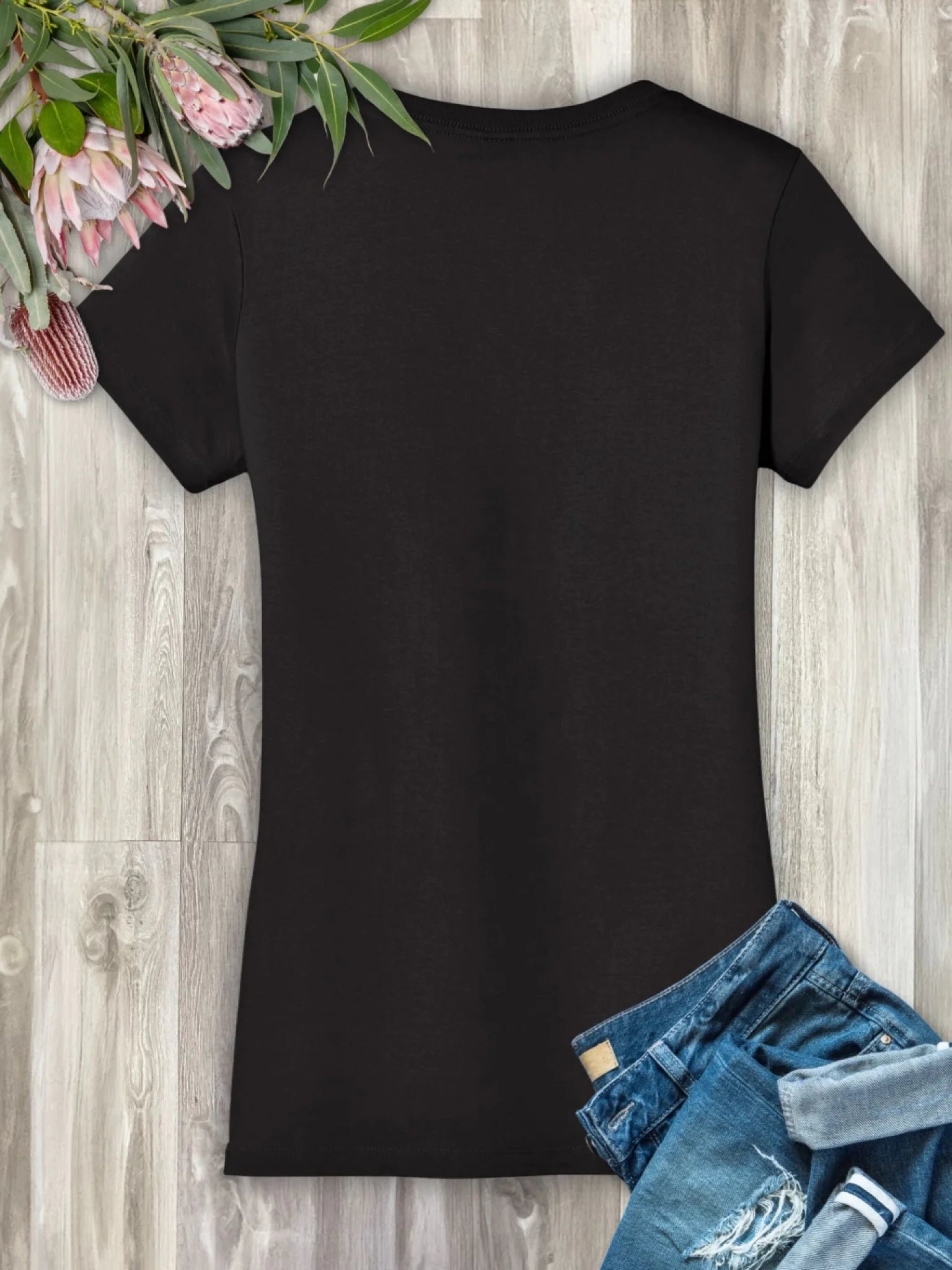 Ragdoll Emma Women's V-Neck Tee