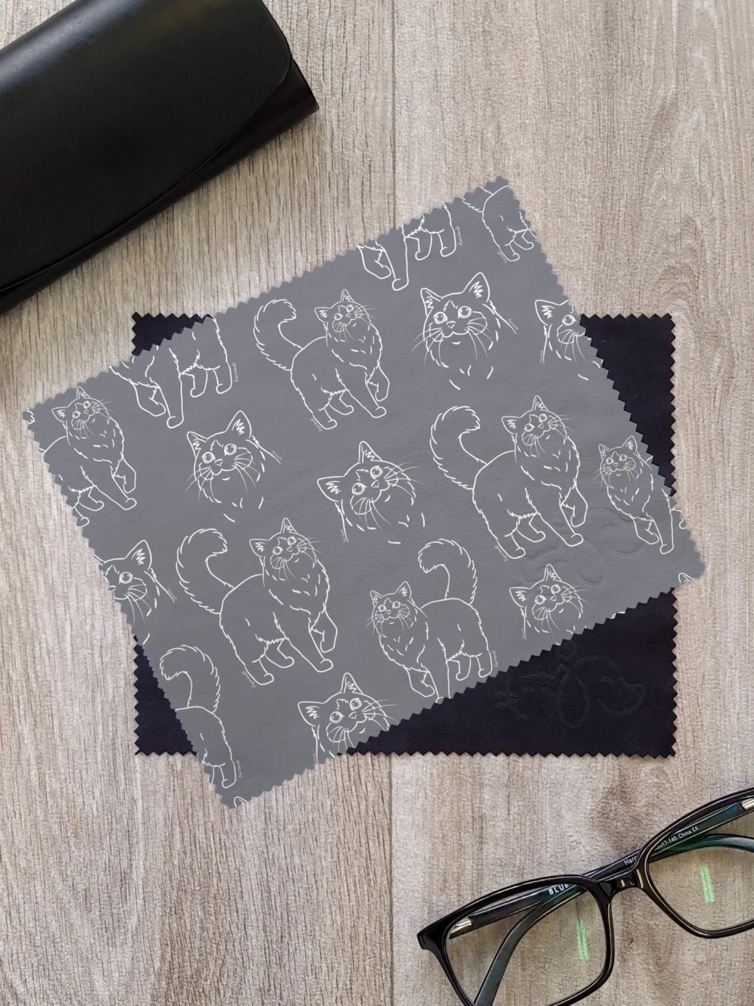 Furriends-Glasses-Cloth-Mockup2