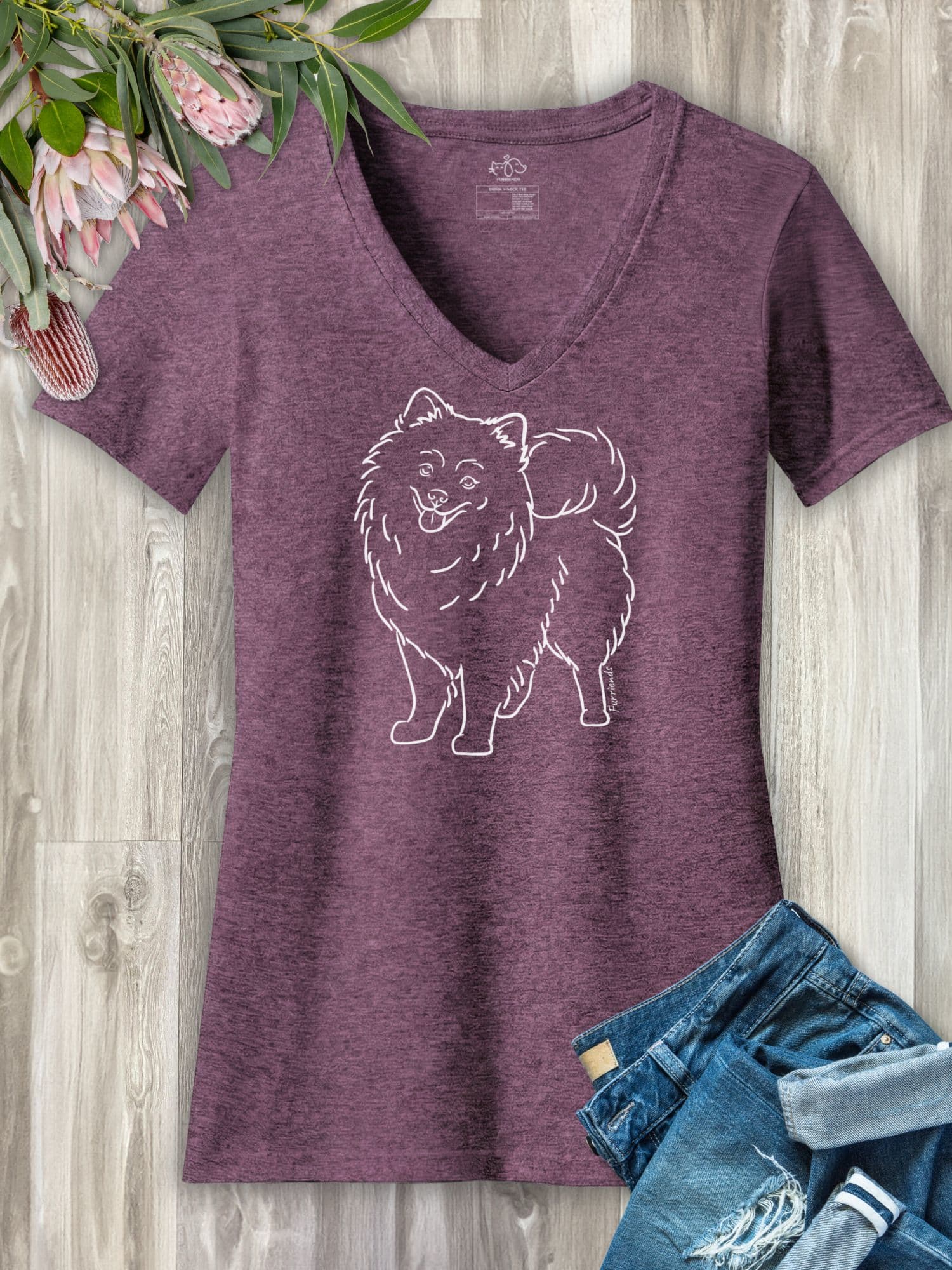 Pomeranian Emma Women's V-Neck Tee