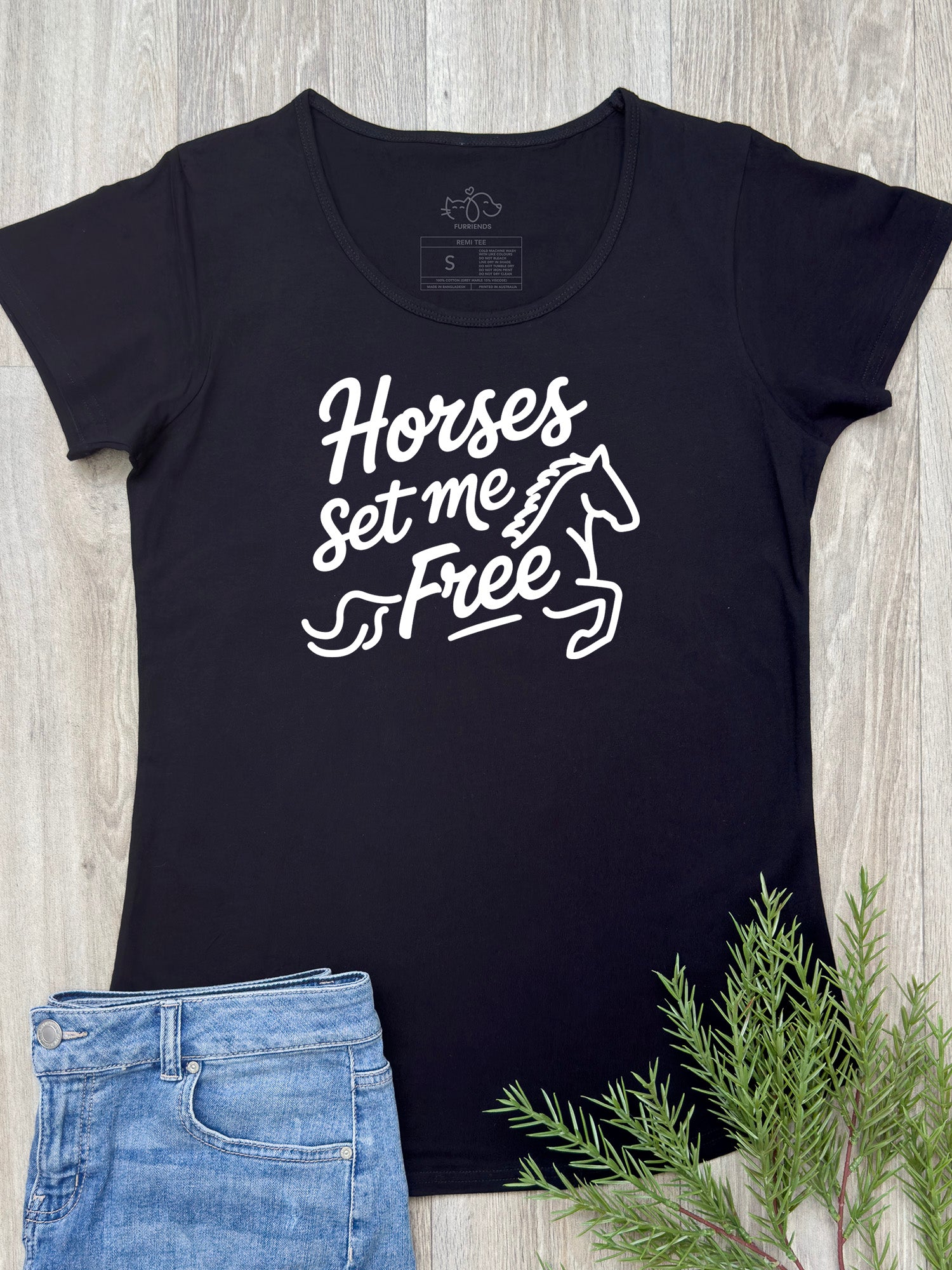 Horses Set Me Free Remi Women's Tee