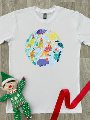 Christmas Wildlife Essential Unisex Tee